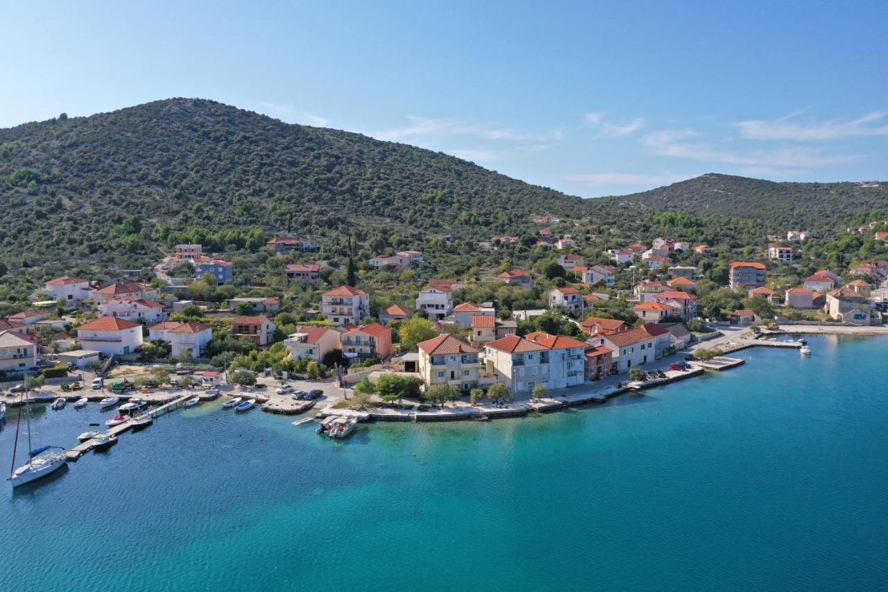 Apartments Babin Vinišće Exteriör bild