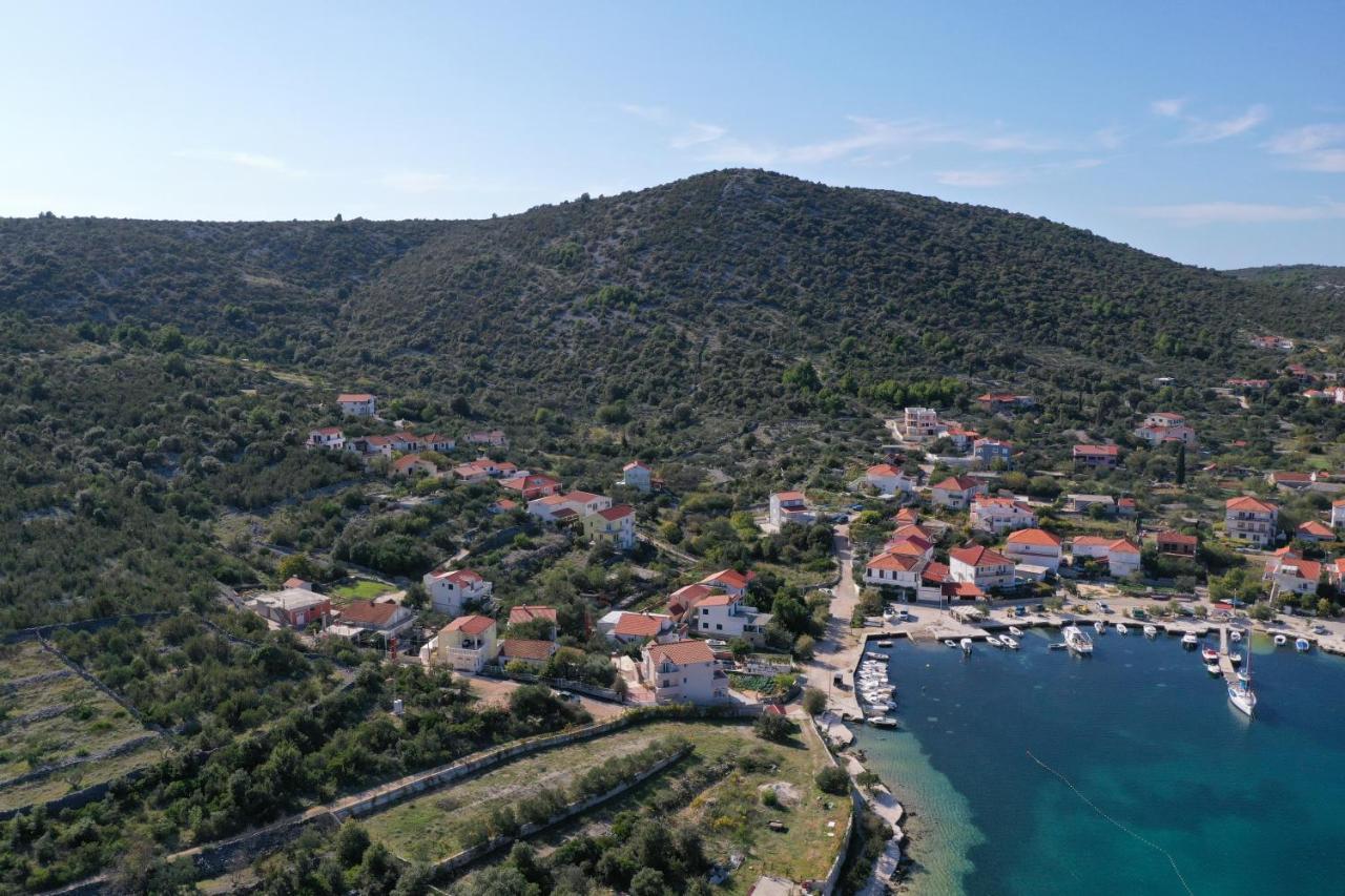 Apartments Babin Vinišće Exteriör bild