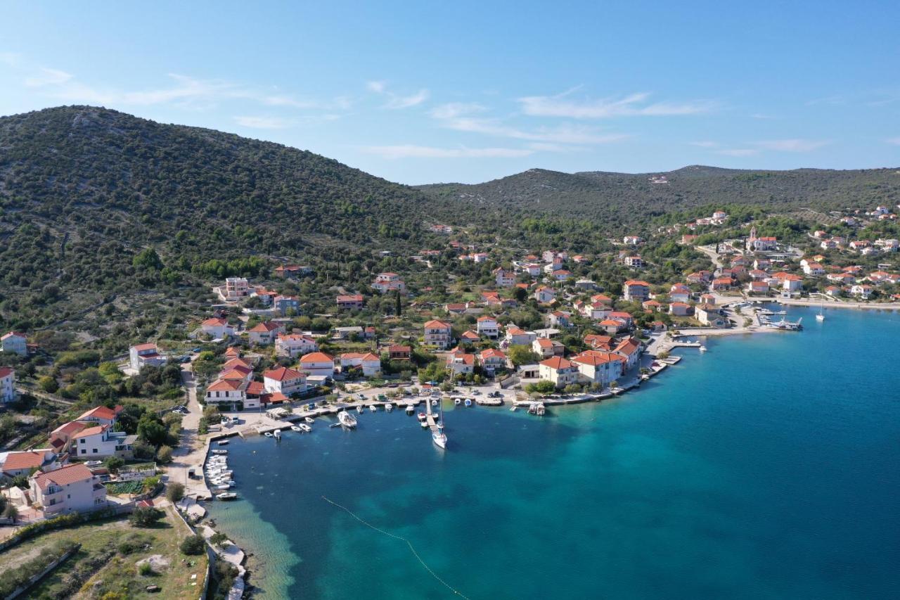 Apartments Babin Vinišće Exteriör bild